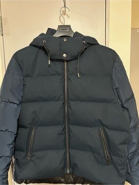 ⁠NWT Mackage Kent Hooded Down Puffer Jacket Navy Blue Mens Size